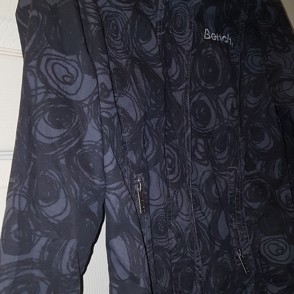 Bench Jacket - Picture 13 of 14